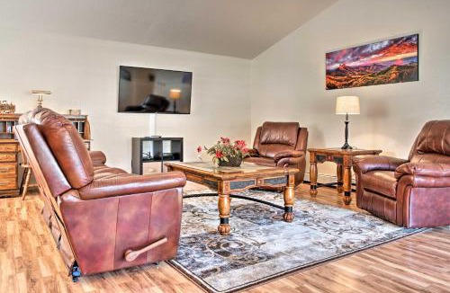 Montrose House | Montrose Townhome 13 Mi to Black Canyon Nat’l Park
