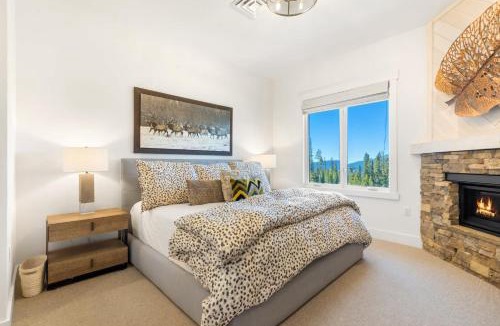 Big Sky House | Moonlight Basin Lookout Patio Views & Ski In Out