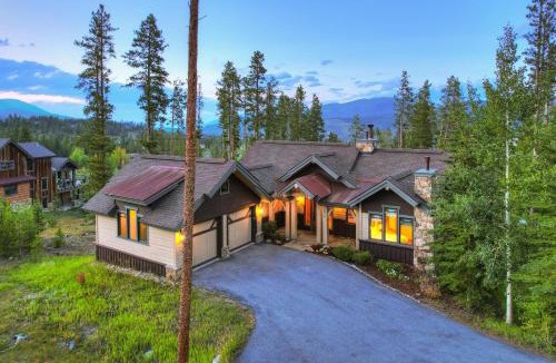 The Highlands House | Moose Crossing Lodge