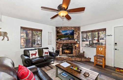 Summit Estates Apartment | Moose Lodge Slopes Unit A ! View and Fire pit
