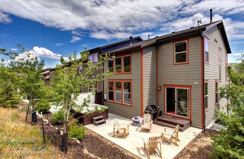 Park City House | Moose Mgmt at Retreat 1037: Three King Beds-Pool-Pvt. Hot Tub and Firepit- Wifi