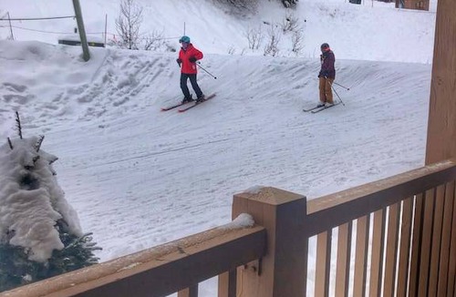 Whitefish Apartment | Morning Eagle Lodge Unit 202: Ski-In/Ski-Out with Roof Top Hot Tub