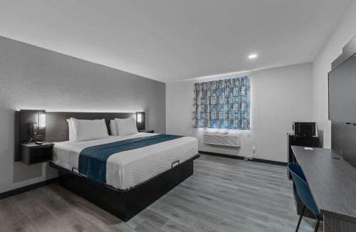 Brighton Hotel | Motel 6 Brighton CO Denver Northeast
