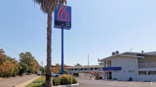 Chico Hotel | Motel 6-Chico, CA