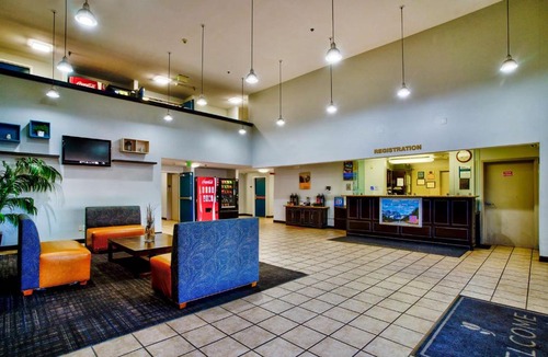 Hesperia Hotel | Motel 6-Hesperia, CA - West Main Street I-15