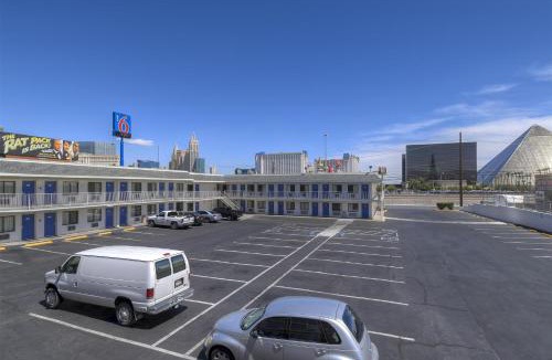 Las Vegas Hotel | Motel 6 Las Vegas, NV – I-15 Stadium