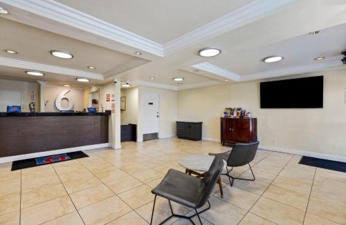 Las Vegas Hotel | Motel 6 Las Vegas, NV - Strip