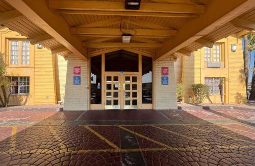 Encanto Hotel | Motel 6 Phoenix, AZ Midtown