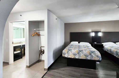 Pine Bluff Hotel | Motel 6-Pine Bluff, AR