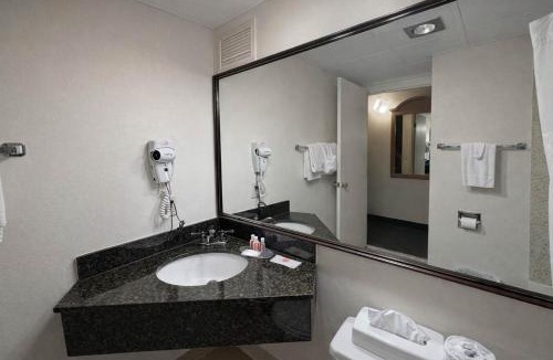 Rawlins Cabin | Motel 6 Rawlins, WY