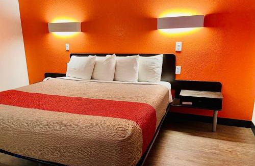 Springfield Hotel | Motel 6-Springfield, IL I-55 I-72