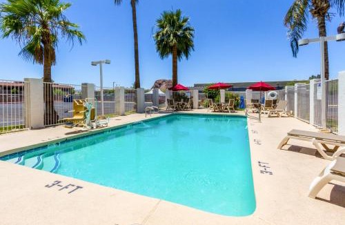 Tempe Hotel | Motel 6 Tempe, AZ Phoenix Airport Priest Dr