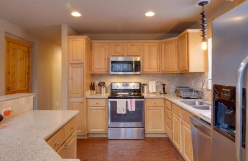 Alma House | Mountain Cabin: 15 Mi to Breckenridge Ski Resort!