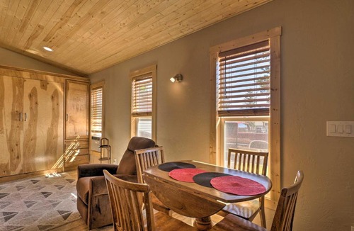 Woodland Park Apartment | Mountain Cabin, Walk to Dining/Memorial Park!