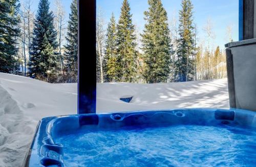 Rendezvous House | Mountain Chalet 47 I Great Views I Private Hot Tub I Activity Program