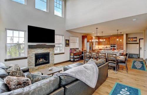 Rendezvous House | Mountain Chalet 7 I Private Hot Tub I Amazing Views I Activity Program