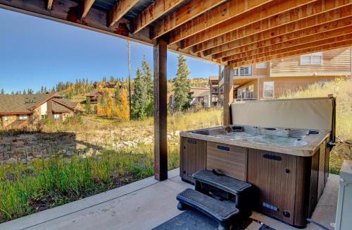 Rendezvous House | Mountain Chalet 89 I Private Hot Tub I Great Views I Activity Program
