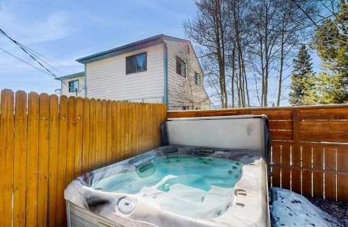 Fraser Apartment | Mountain Dreams Condo