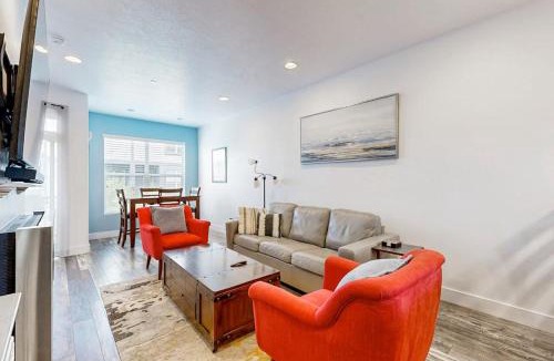 Kimball Junction House | Mountain Getaway - Private Rooftop Spa - Walk to Dining Shops & Rec Center