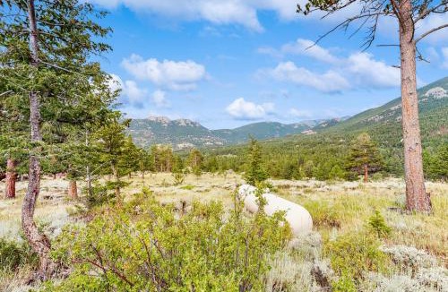 Estes Park House | Mountain Getaway with Separate Bunkhouse, Deck, & Trail Access
