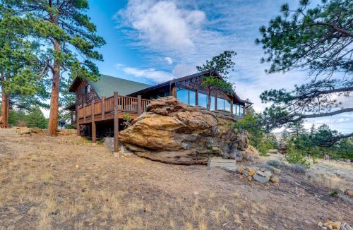 Estes Park House | Mountain Getaway with Separate Bunkhouse, Deck, & Trail Access