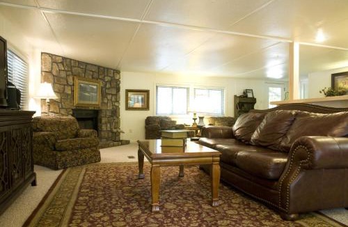Mount Ida House | Mountain Harbor three bedroom, two bath house
