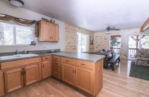 Meadow View Heights Cabin | Mountain Haven in Duck Creek Village