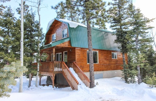 Meadow View Heights Cabin | Mountain Haven in Duck Creek Village