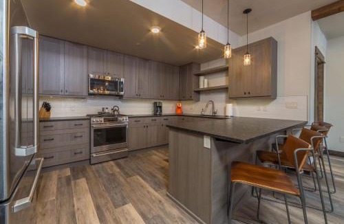 Big Sky House | Mountain Lake Condo - Unit 102B