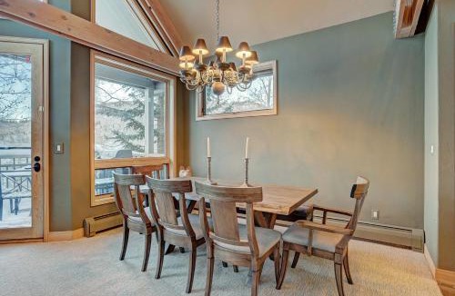 Beaver Creek House | Mountain Luxury Townhome-Ski in out & Wood Burning Fireplace