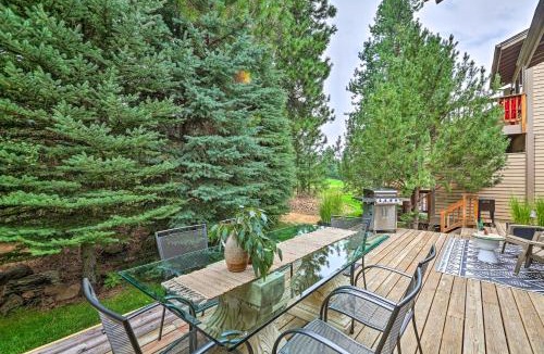 Bend House | Mountain-Modern Unit: Golf, Hike, Ski & More!