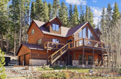 Blue River House | Mountain Serenity Retreat, Beautiful Blue River Home, Private Hot Tub