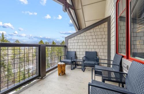 Breckenridge Apartment | Mountain Thunder Bluebird Condo: Ski In, Top-Floor w/Views, Resort Amenities