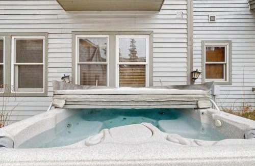 North Park City House | Mountain view home with hot tub fireplace & perfect walk-to-lift location