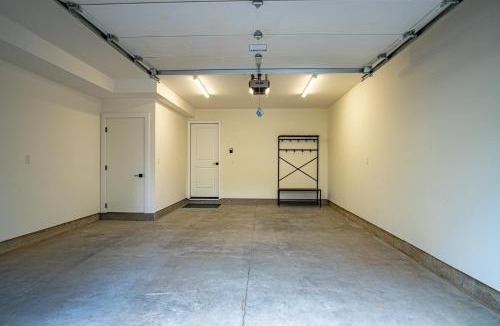 Hailey House | Mountain View Villa - Lux 3BD w/Roof Terrace - Downtown Hailey