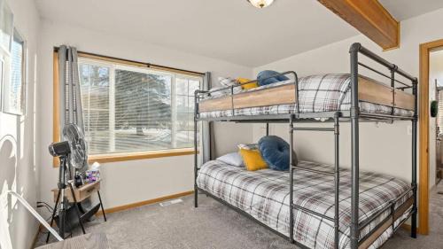 Red Lodge House | Mountain View Villa