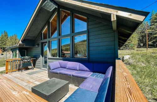 Breckenridge House | Mountain Views near hiking trails and ski slopes