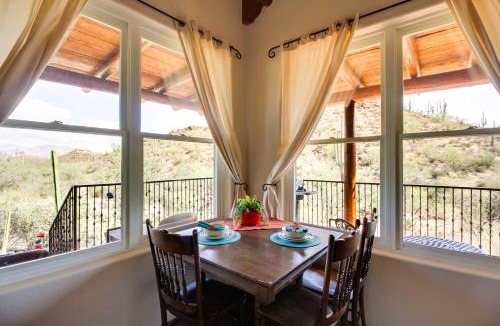 Tucson House | Mountain Views & Private Jacuzzi: Tucson Casita