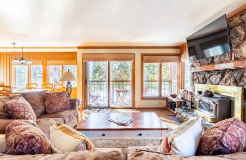 Mammoth Lakes Apartment | Mountainback 27