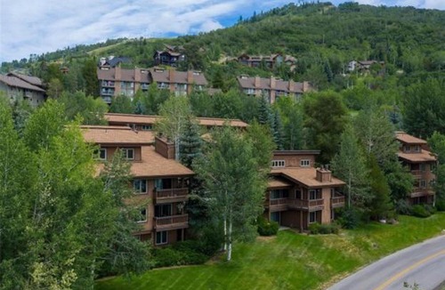 Steamboat Springs Apartment | Mountainside Cozy Walk to Gondola Hot Tub Condo