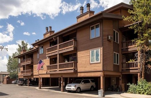 Steamboat Springs Apartment | Mountainside Cozy Walk to Gondola Hot Tub Condo