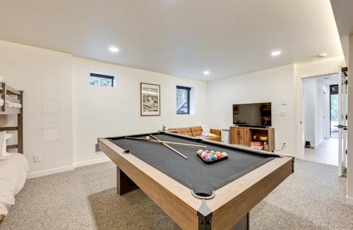 Hyak House | Mountainside House w/Hot Tub, Views & Trails!