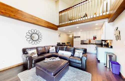 Frisco Apartment | Mountainside Retreat