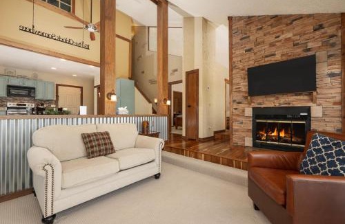 Silvercreek Apartment | Mountainside Unit B-8