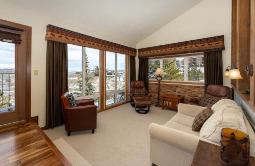 Silvercreek Apartment | Mountainside Unit B-8