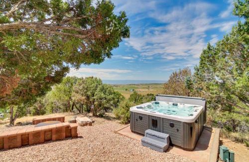 Montrose House | Mountainside Yurt w/Views < 3 Mi to Black Canyon!