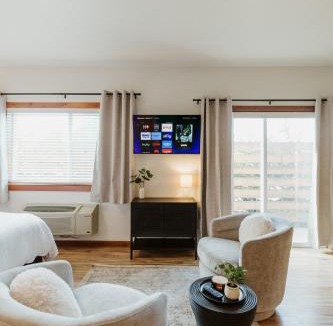 Kalispell Hotel | Mt Siyeh at Switchback Suites wFull Kitchen