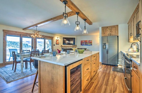 Dillon House | Mtn/Lake Views & 3 Mi to Skiing: Dillon Condo