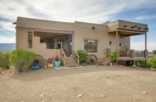 Dewey-Humboldt House | Mtn-View Adobe Home w/Large Deck Near Prescott!