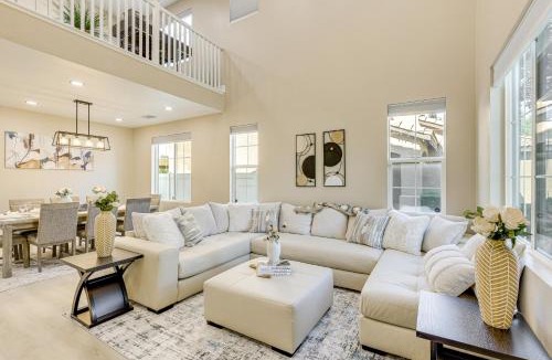 Beaumont House | Mtn-View Gem w/Private Yard: Luxe Beaumont Home
